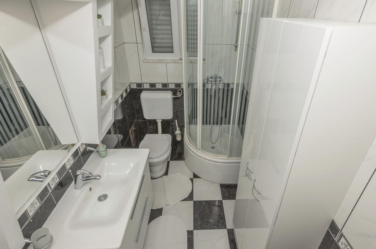 Apartment Mirjana Makarska Exterior photo